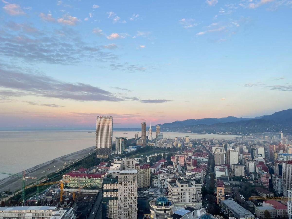 Black Sea Batumi Hotel Orbi City エクステリア 写真