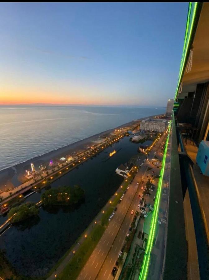 Black Sea Batumi Hotel Orbi City エクステリア 写真